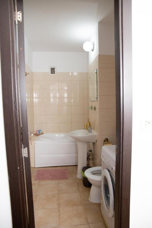 City Central Studio , Ploieşti Kültér fotó